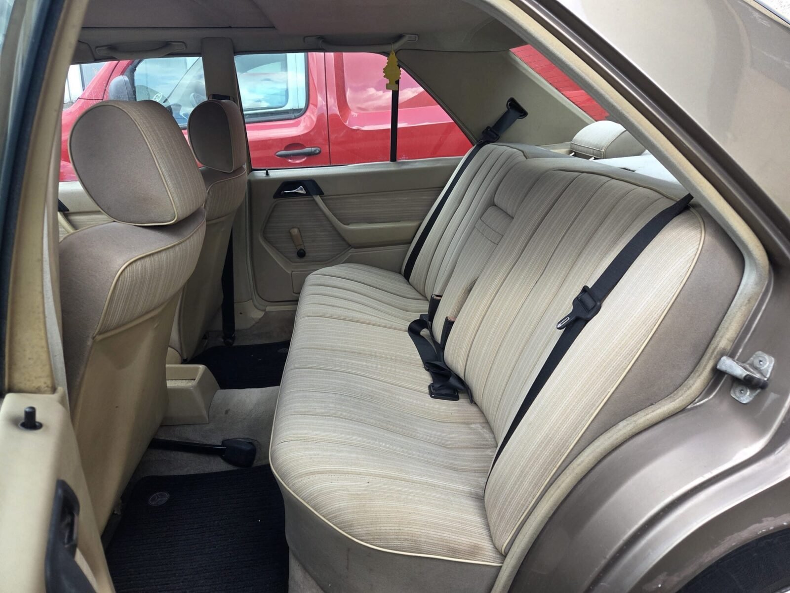 MERCEDES-BENZ 300D 3.0D 